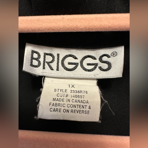 Briggs 1X black 3/4 length sleeve, button down top PTP 23” - Picture 4 of 5